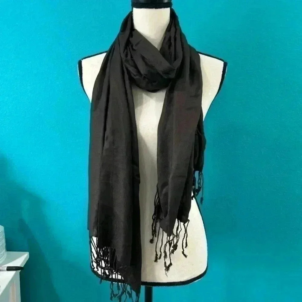 Black Wisteria scarf